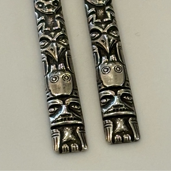 Vintage Sterling Silver Totem Pole Earrings VERY DETAILED - Picture 5 of 9